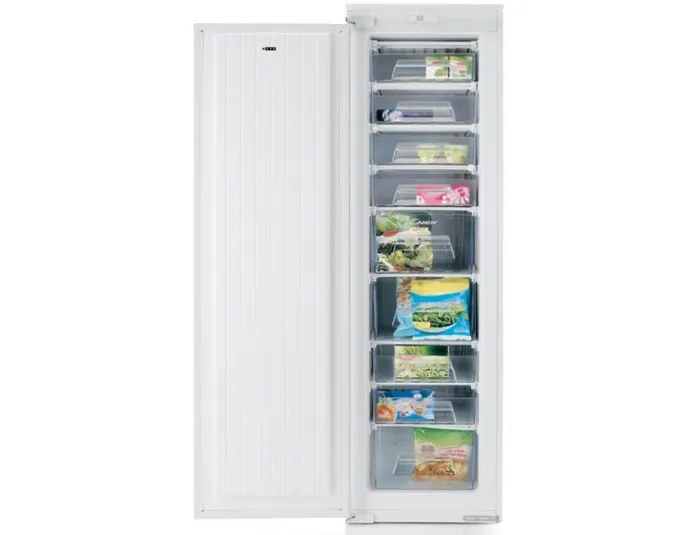 In foto il congelatore verticale CFFO3550E/1 di Candy