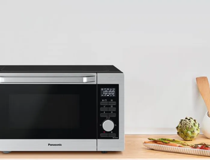Il forno a microonde C69K by Panasonic