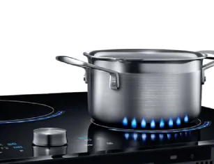 Il piano a induzione Virtual Flame Chef Collection di Samsung