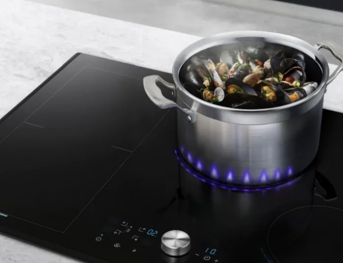 Il piano a induzione Virtual Flame Chef Collection di Samsung