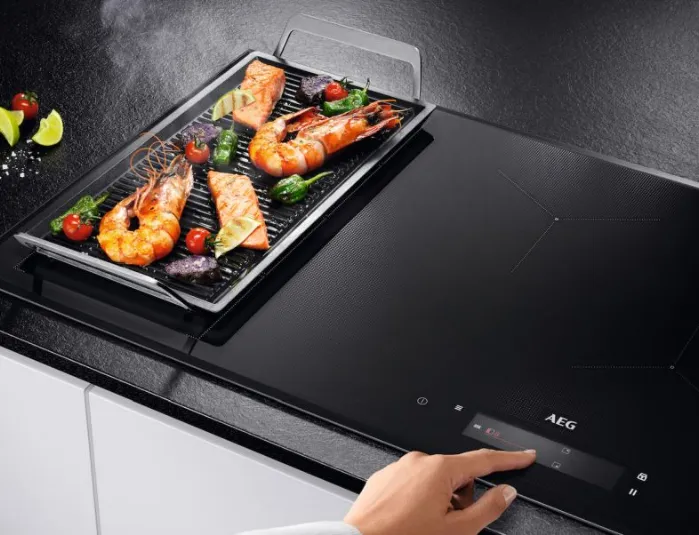 Piano cottura a induzione SenseCook Fry di Aeg