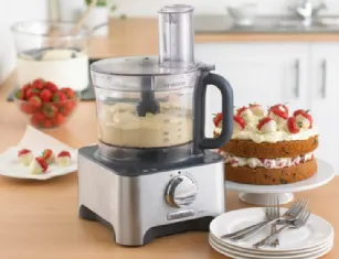 In foto Food Processor FDM790BA di Kenwood