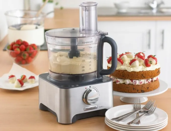 In foto Food Processor FDM790BA di Kenwood