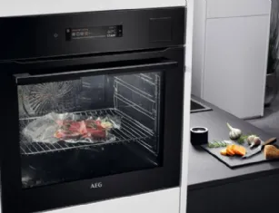  Il forno CookView di Aeg